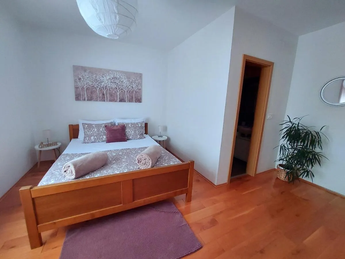 Apartmán La Palma Pakoštane 0*,  Chorvatsko